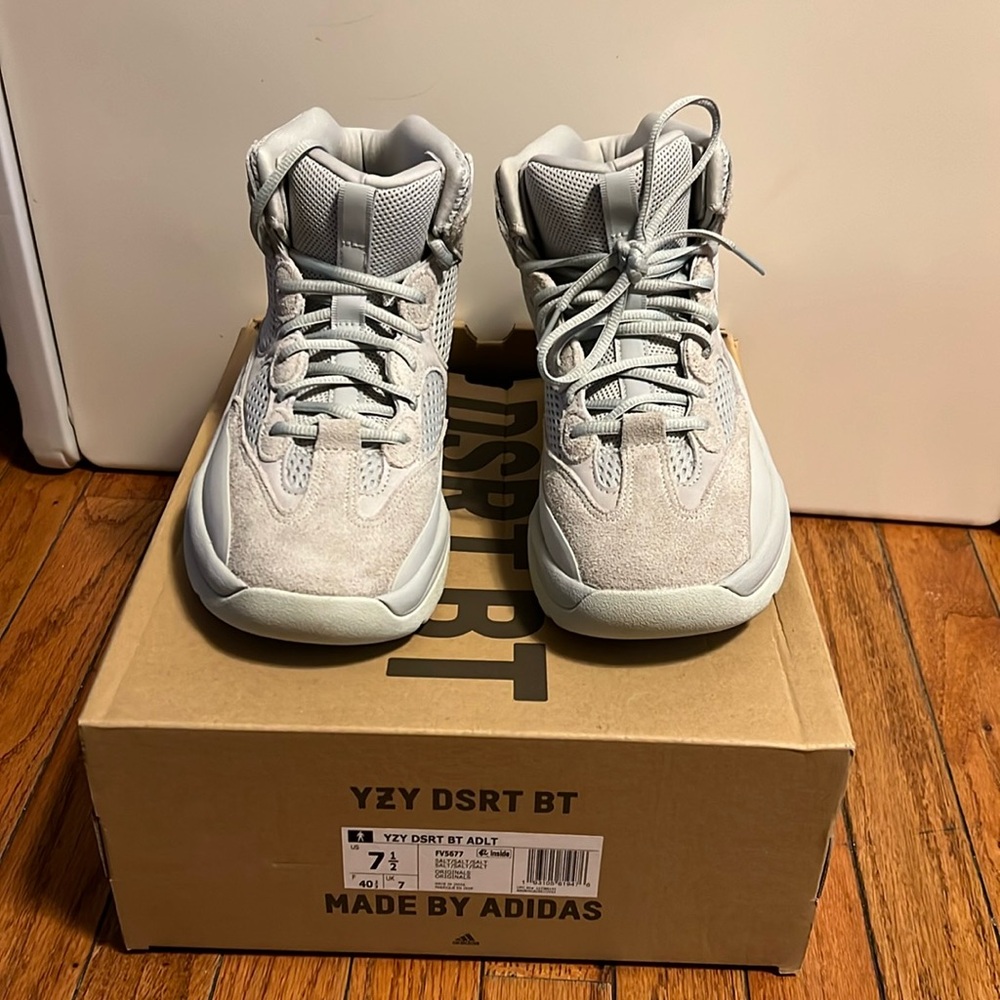 BRAND NEW❗️ Unisex Yeezy Desert  Boots “Salt”